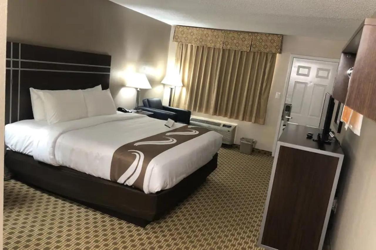 Quality Inn 2*