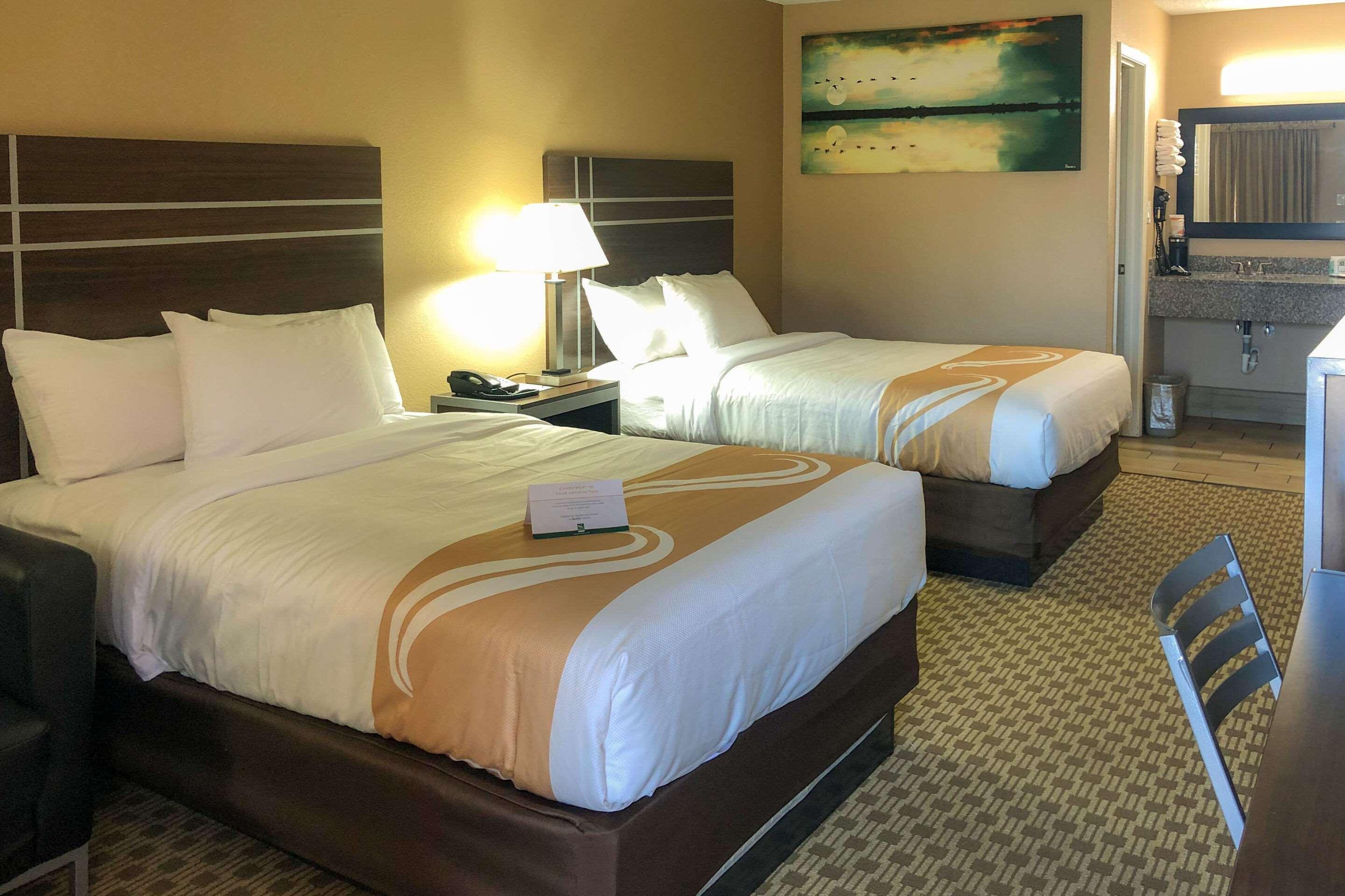 Quality Inn 2*